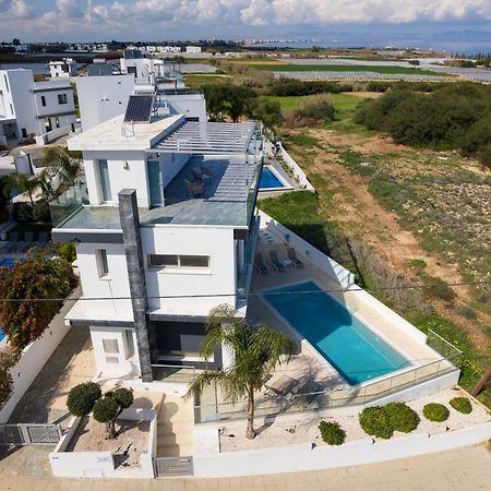 Seaside Luxury Villa Paralimni Exteriör bild