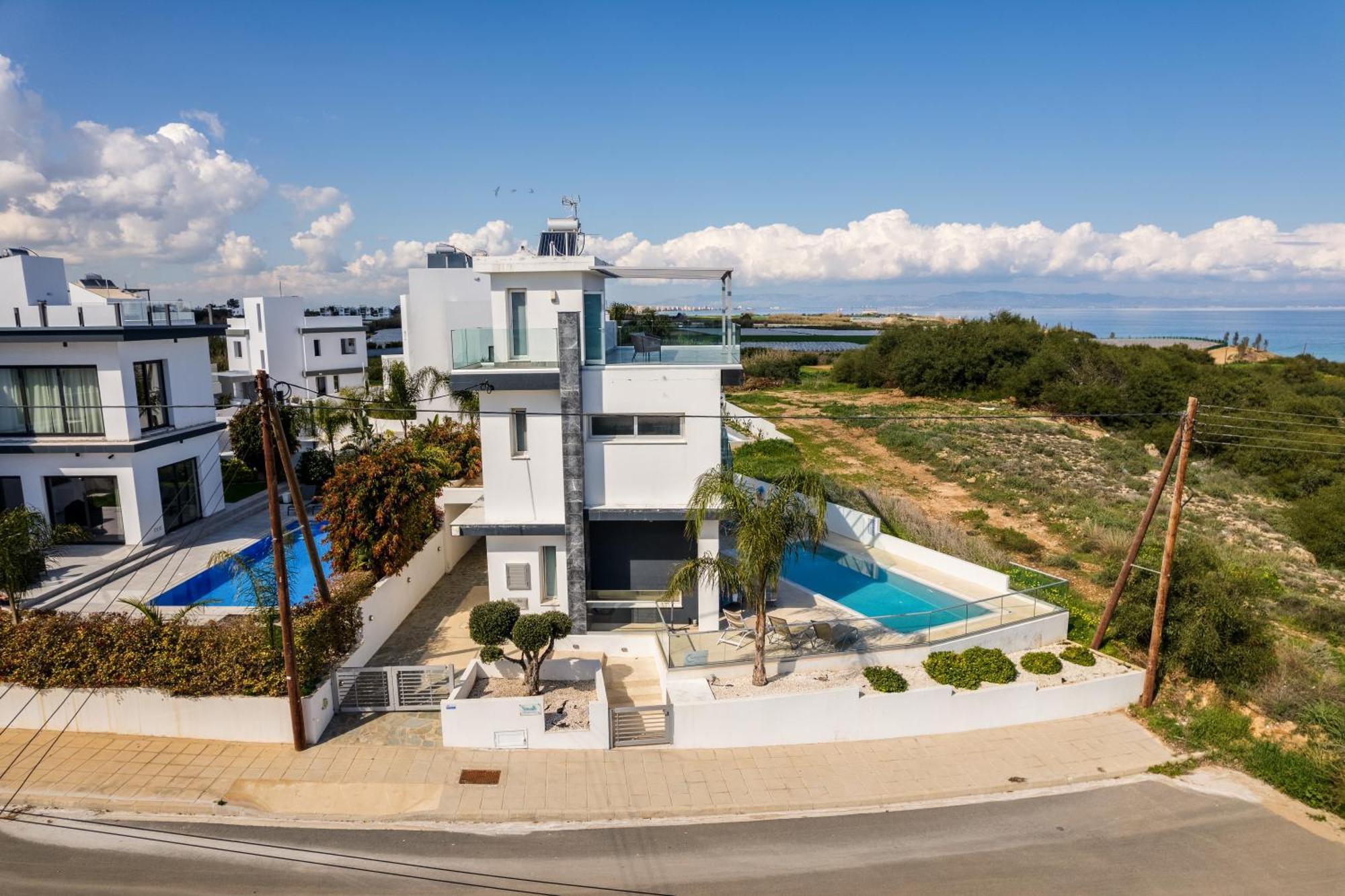 Seaside Luxury Villa Paralimni Exteriör bild