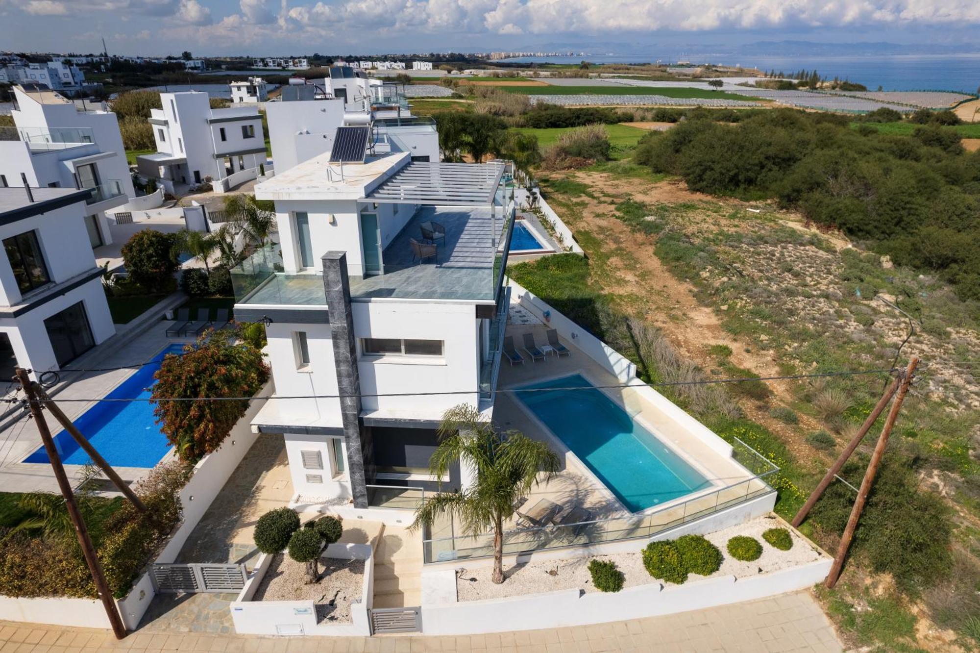 Seaside Luxury Villa Paralimni Exteriör bild